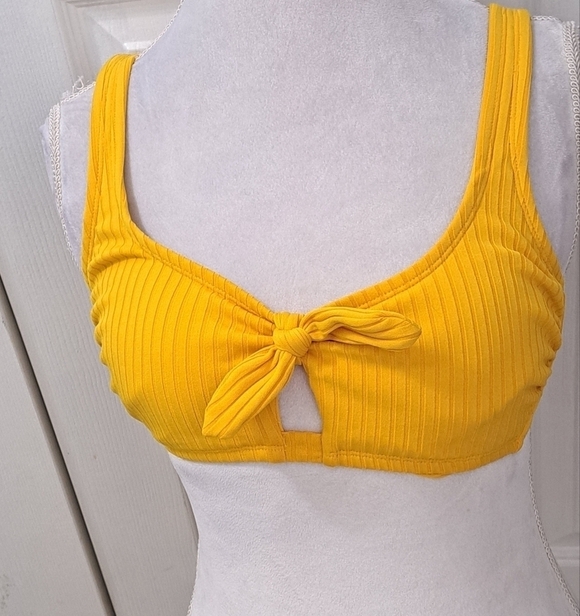 Gold Ribbed Bikini Top - Picture 2 of 4